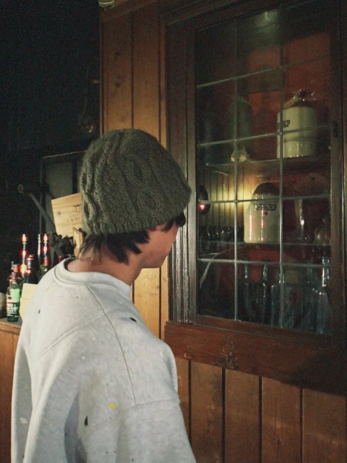 story-img