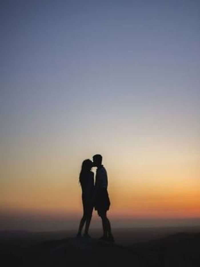 story-img