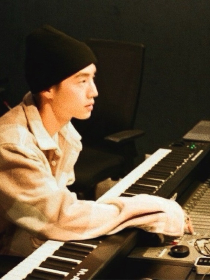 story-img