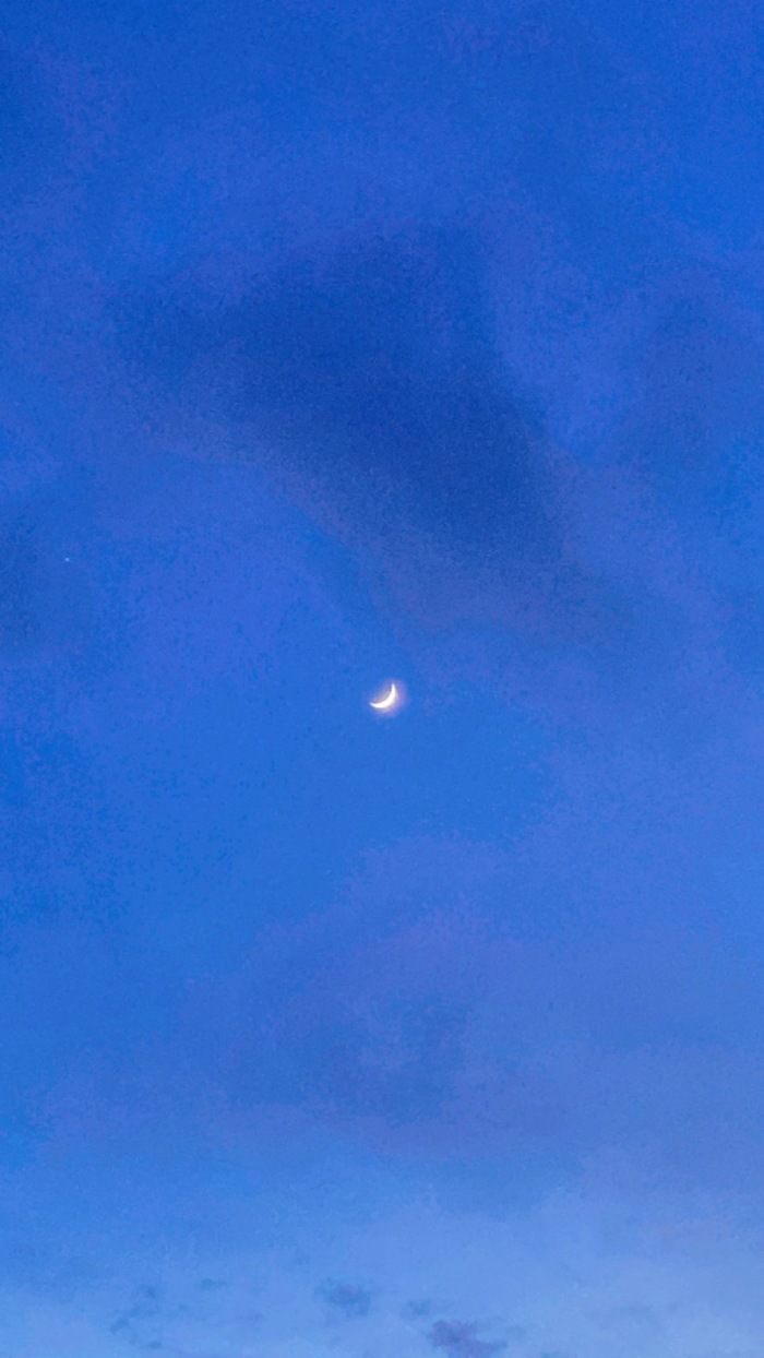 story-img