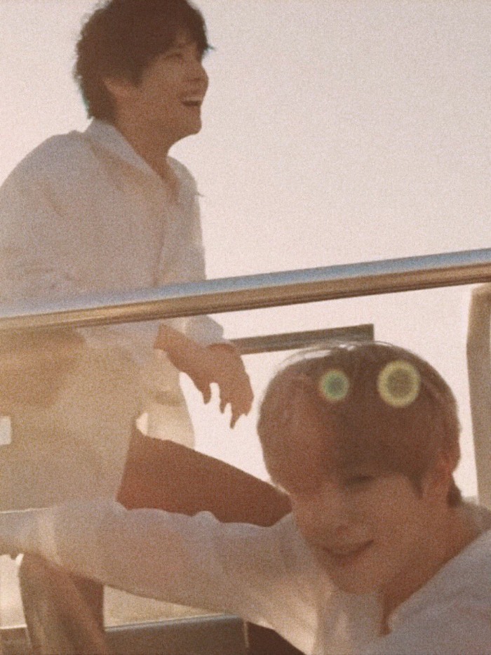story-img