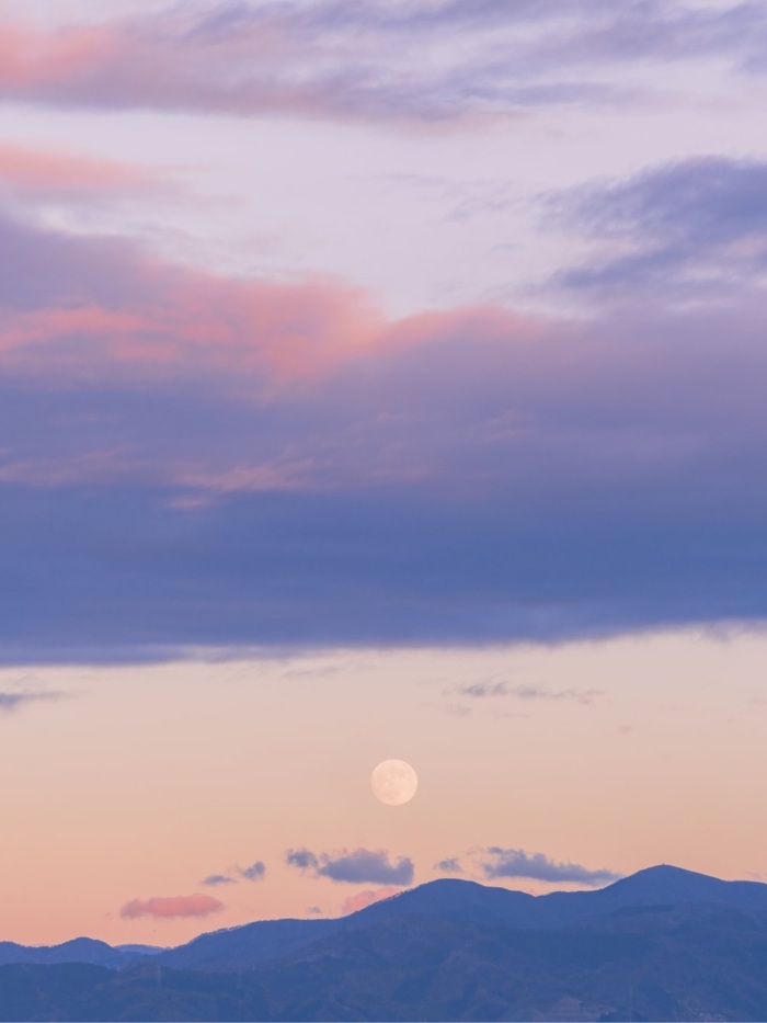 story-img