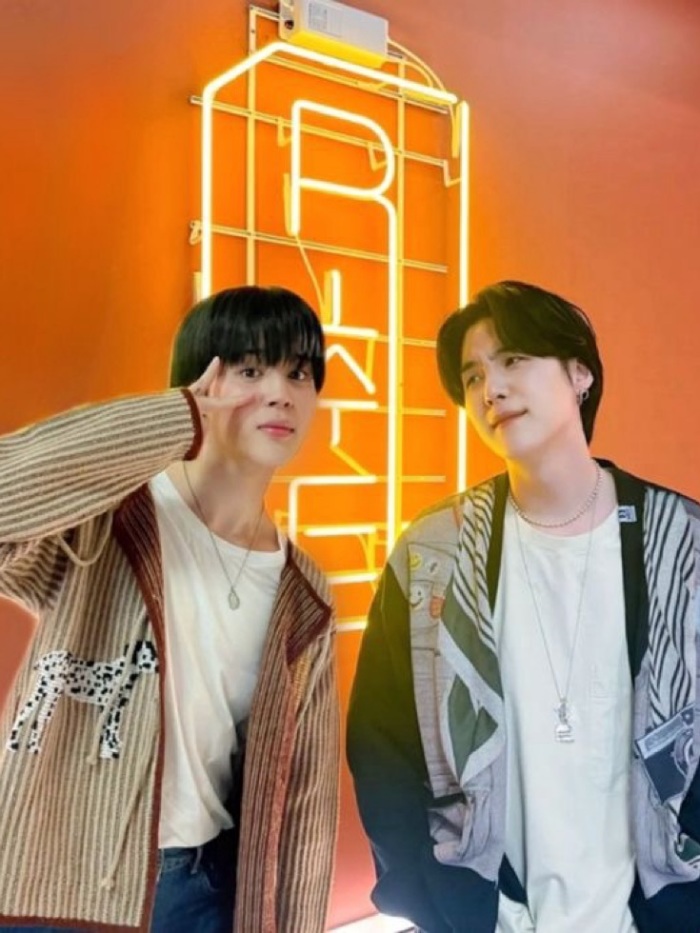 story-img