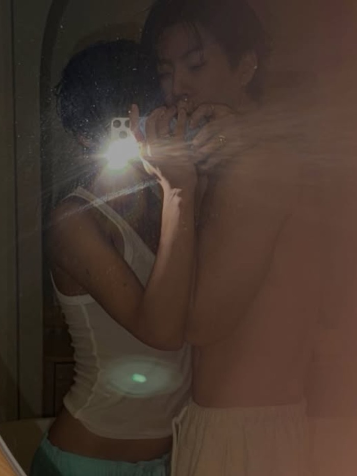 story-img