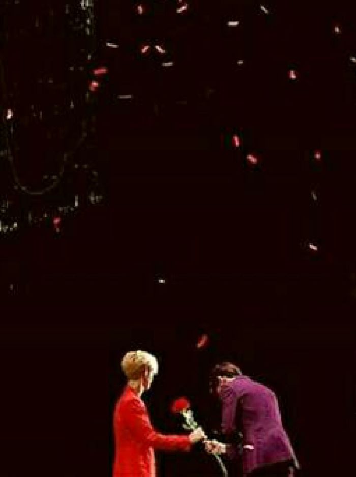 story-img