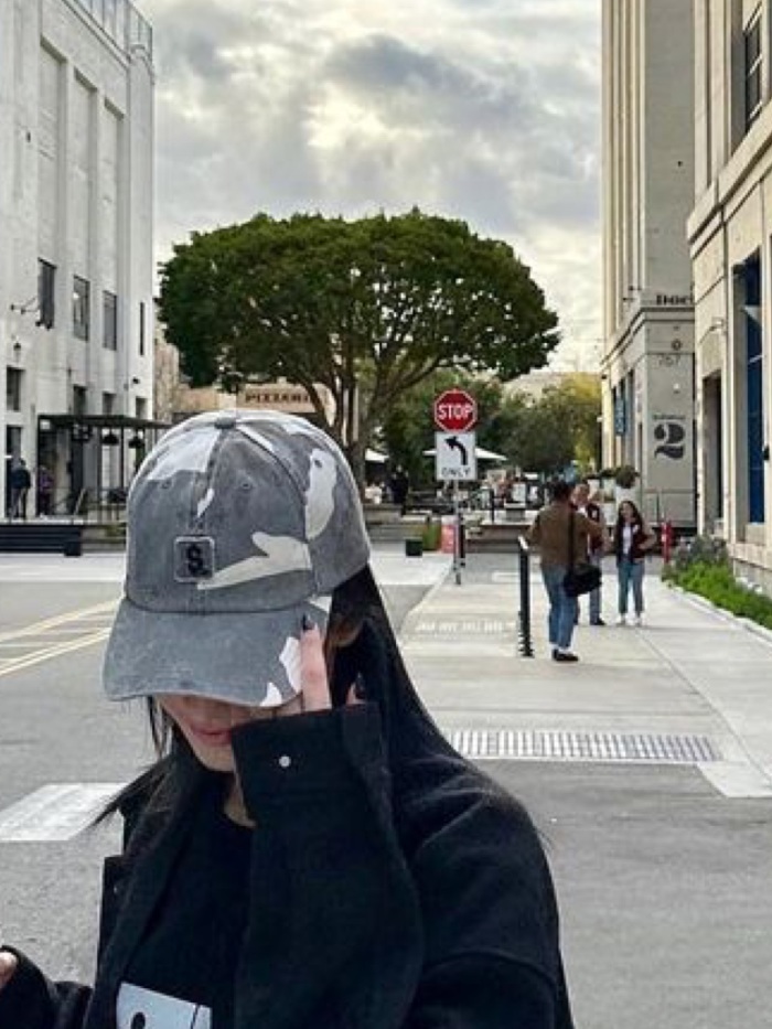 story-img