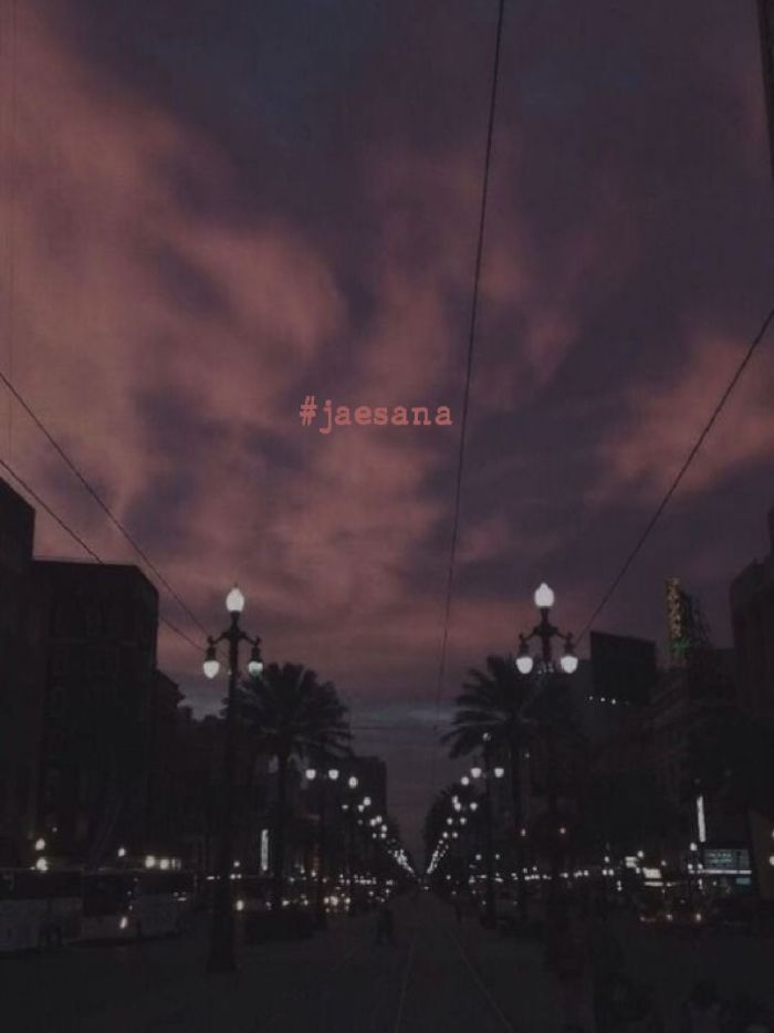 story-img