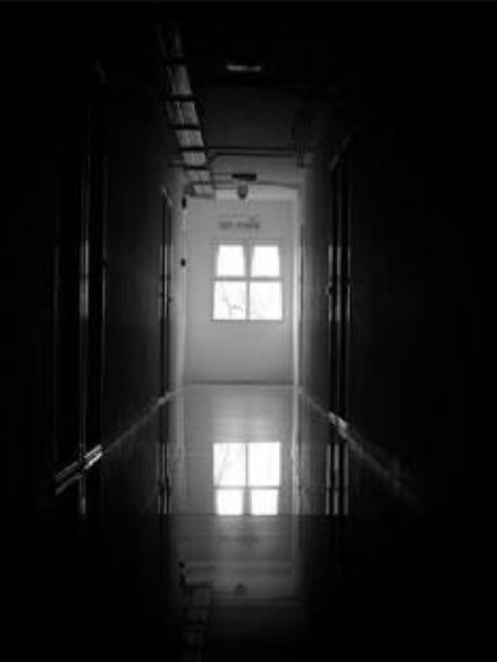 story-img