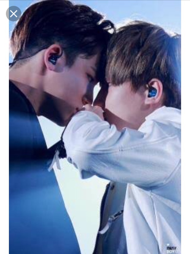 story-img