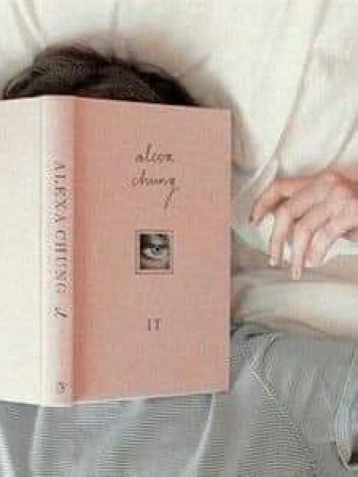 story-img