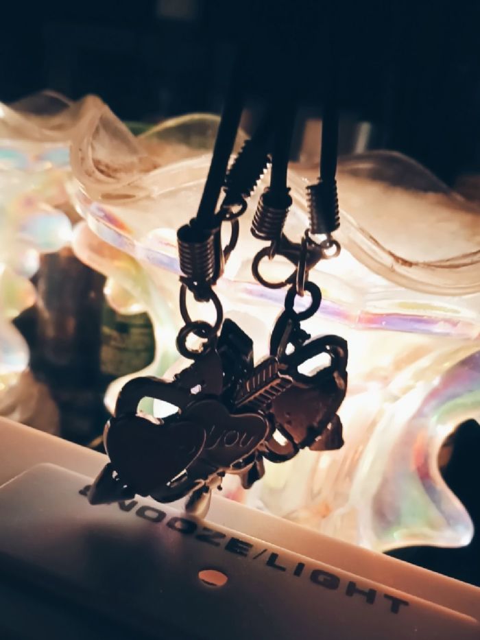 story-img