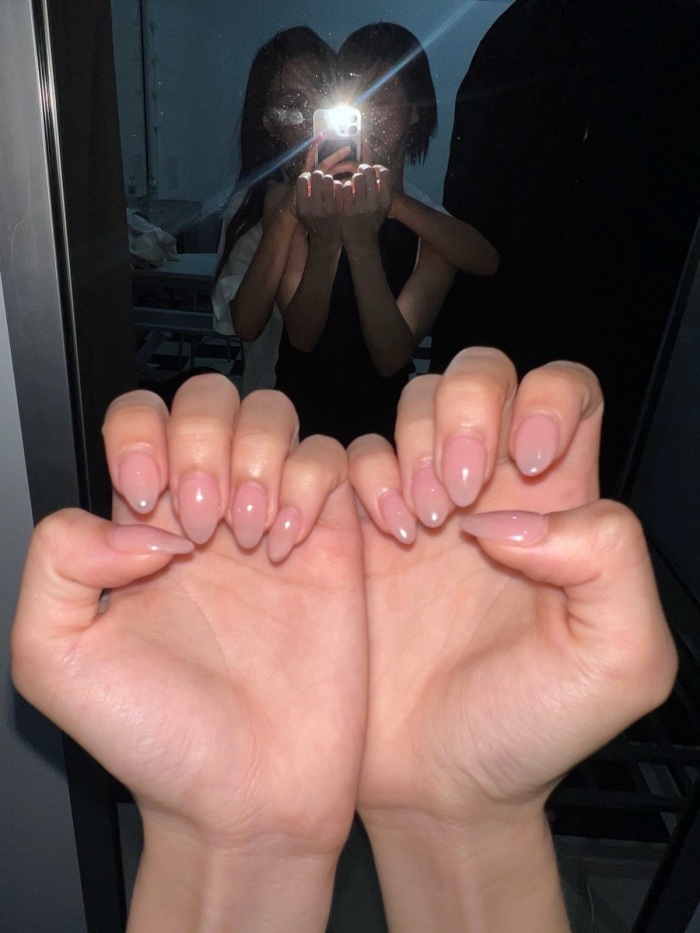 story-img