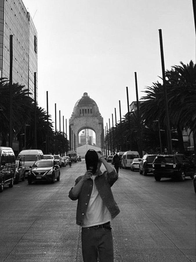 story-img
