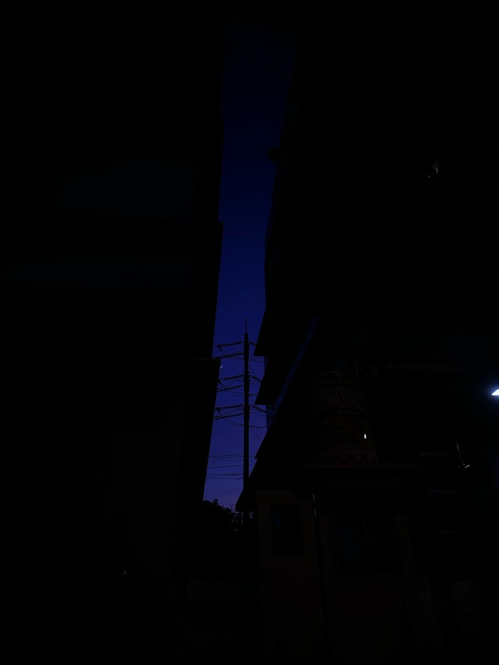 story-img