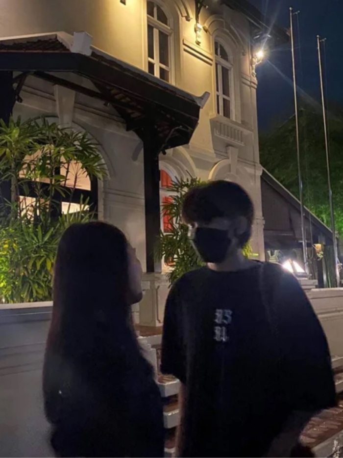 story-img