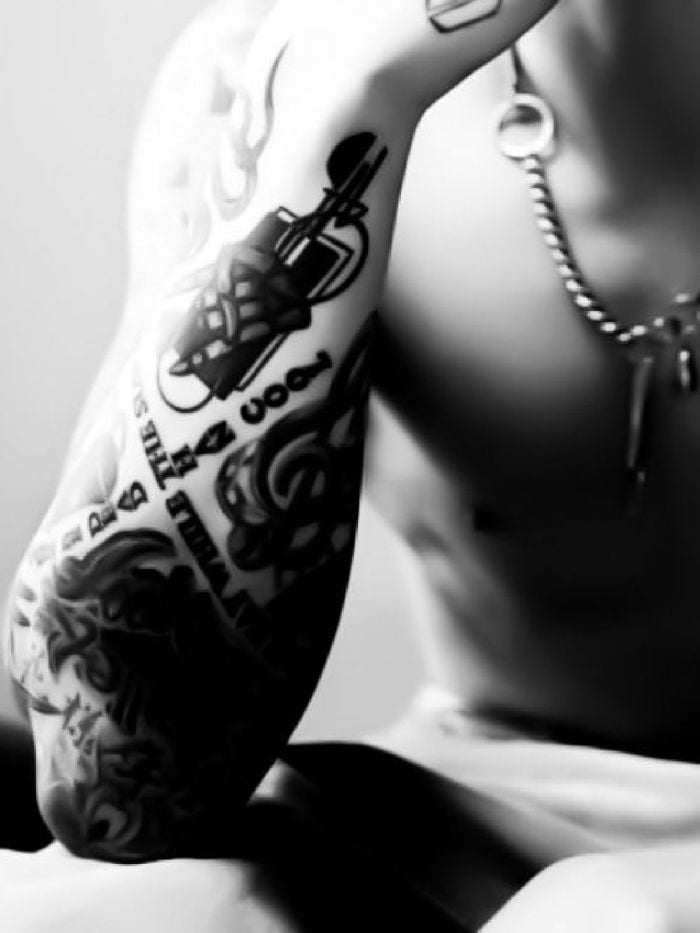 story-img
