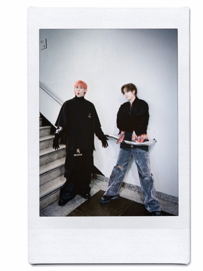 story-img
