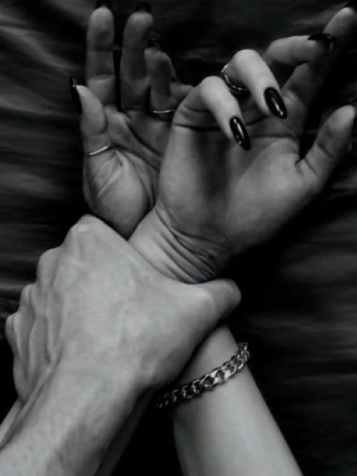 story-img
