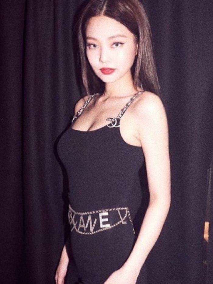 แม่เลี้ยง🌚{jenlisa}