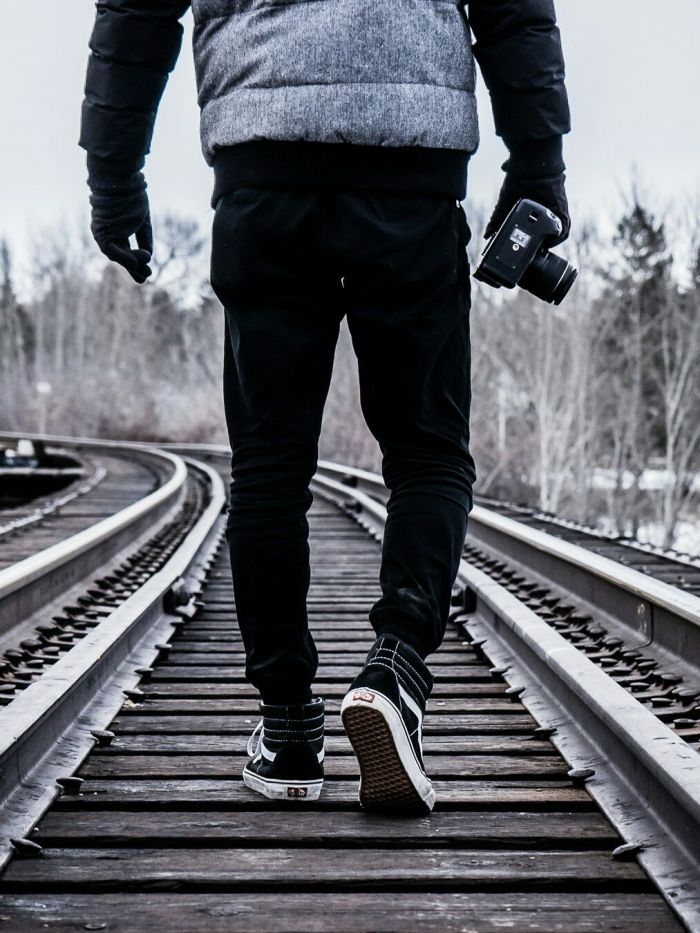 story-img