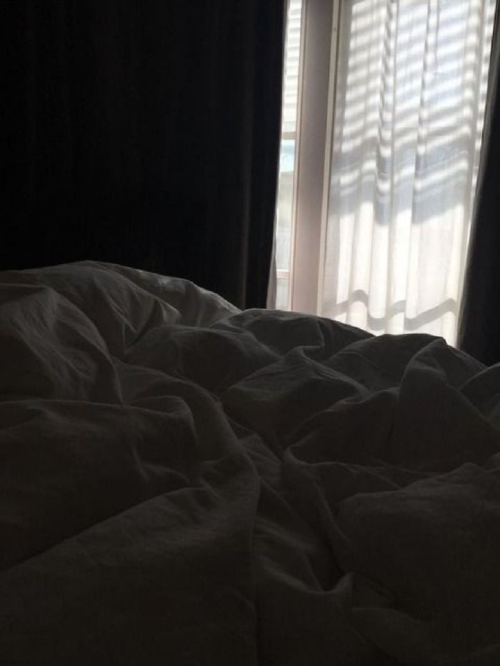 story-img