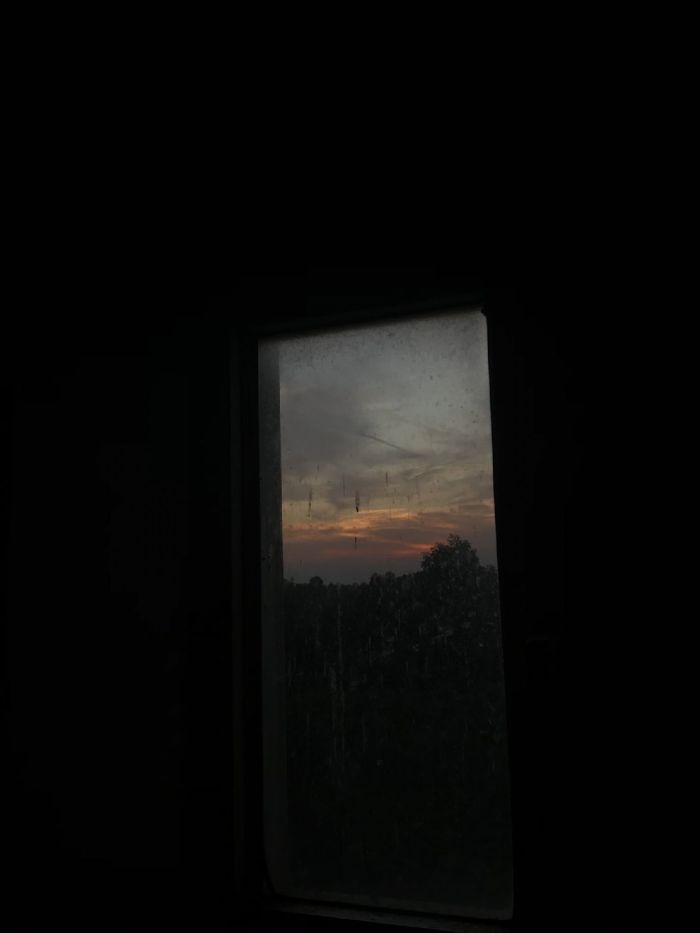 story-img