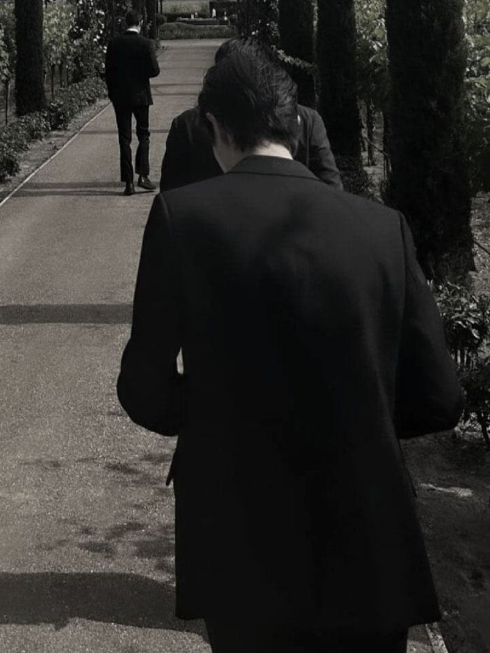 story-img