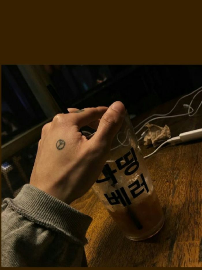 story-img