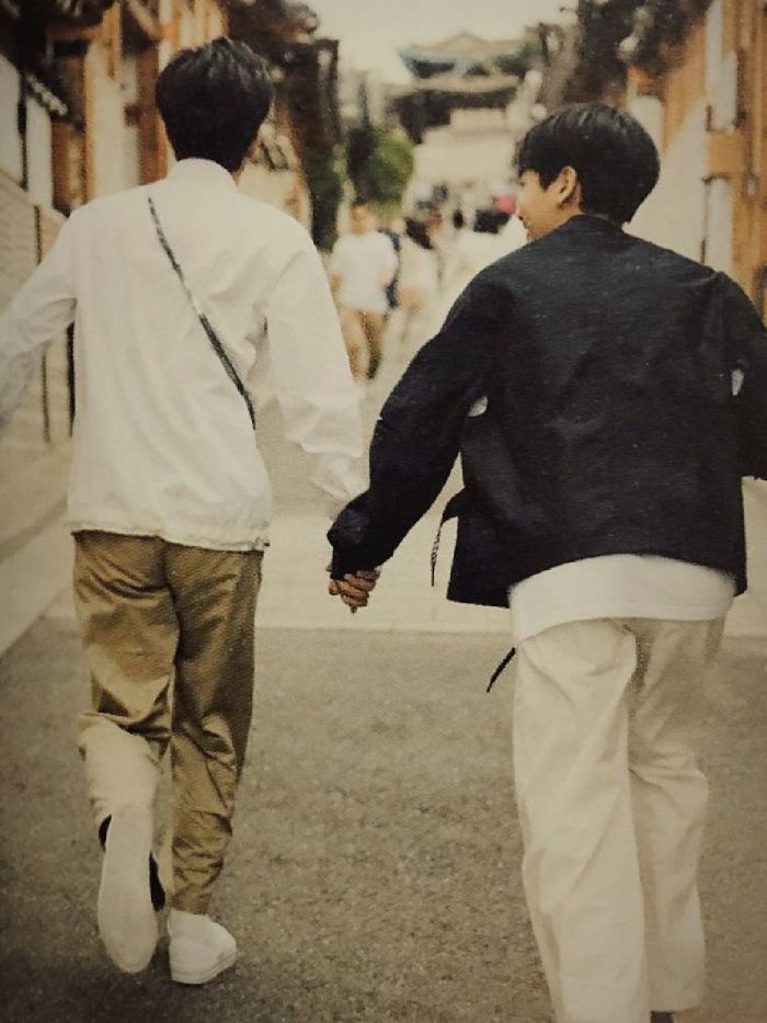 story-img