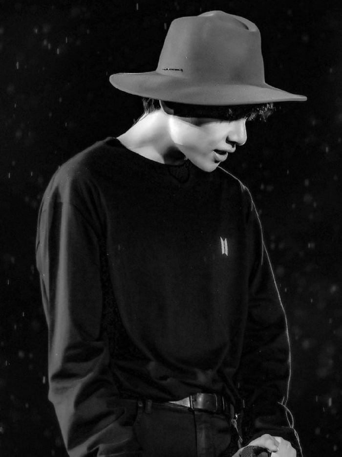 story-img