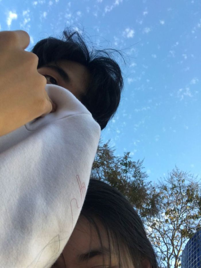 story-img