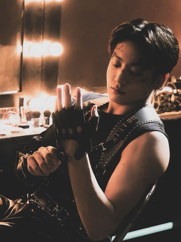 story-img