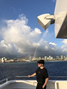 story-img
