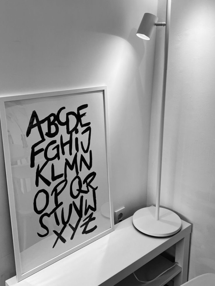 story-img