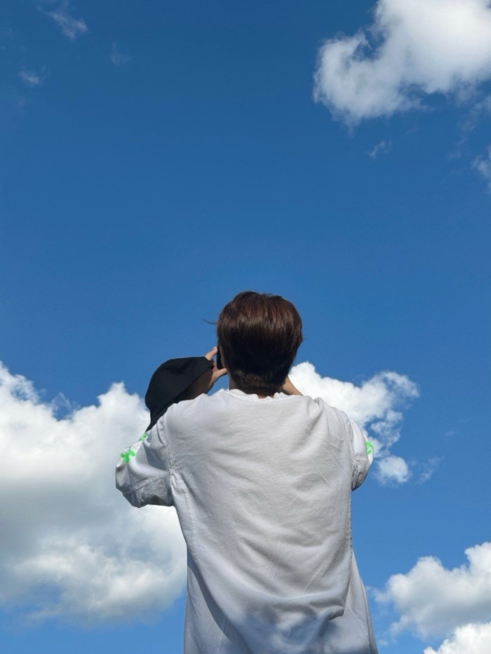 story-img