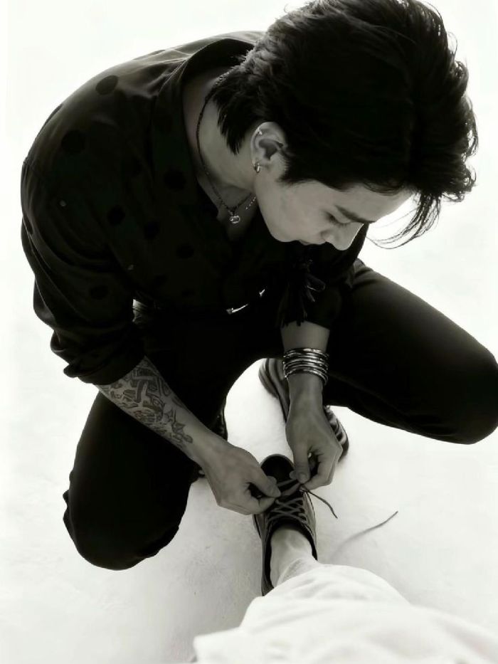 story-img