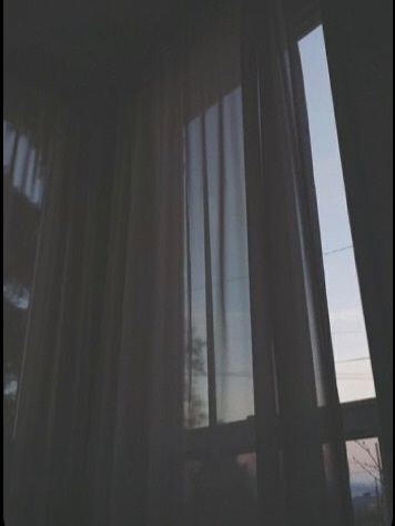story-img