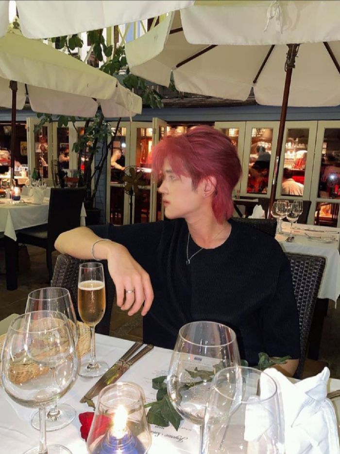 story-img