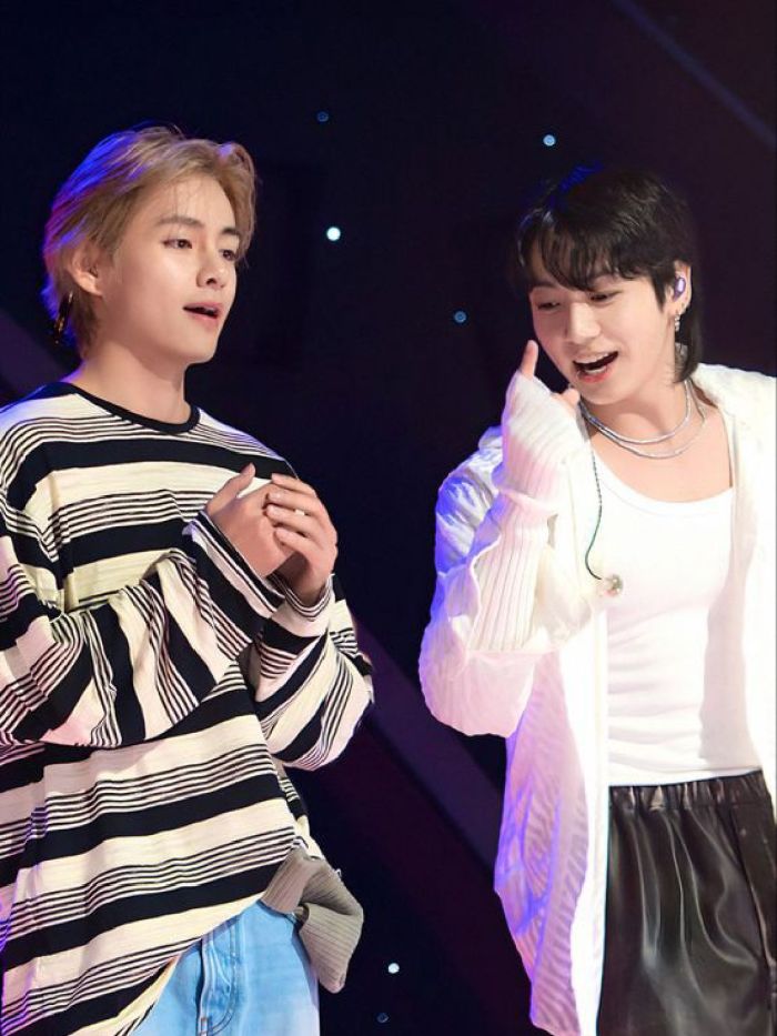 story-img