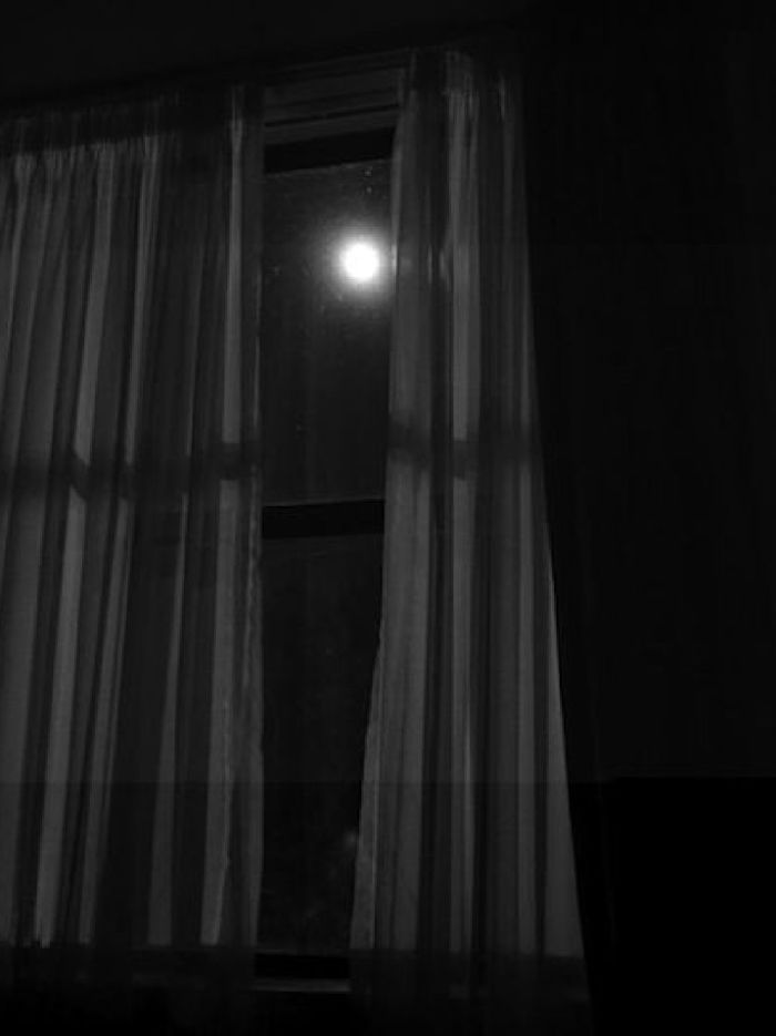 story-img
