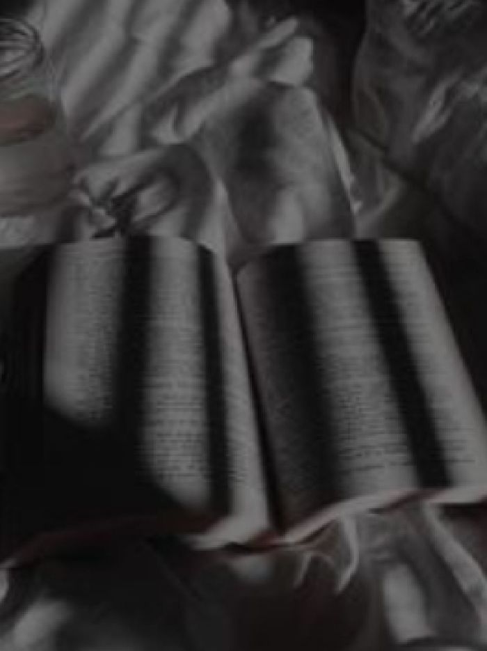 story-img