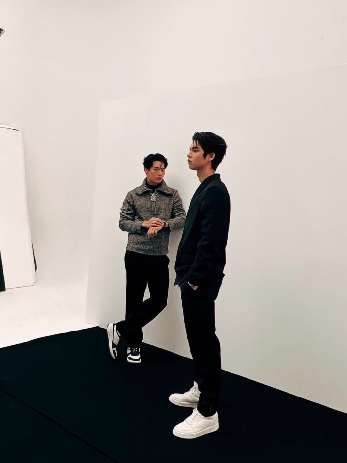 story-img