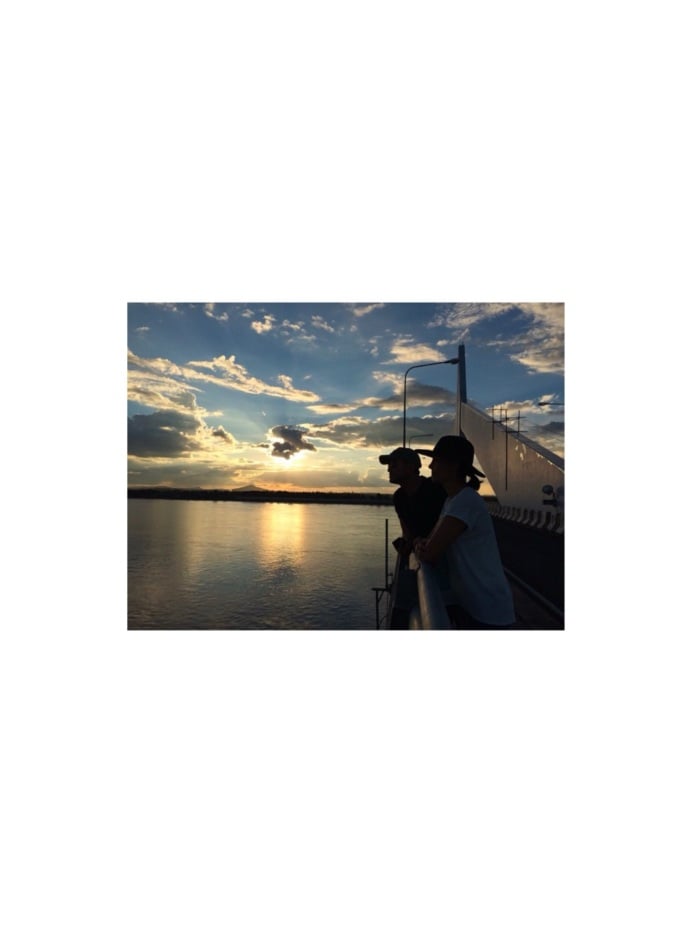 story-img