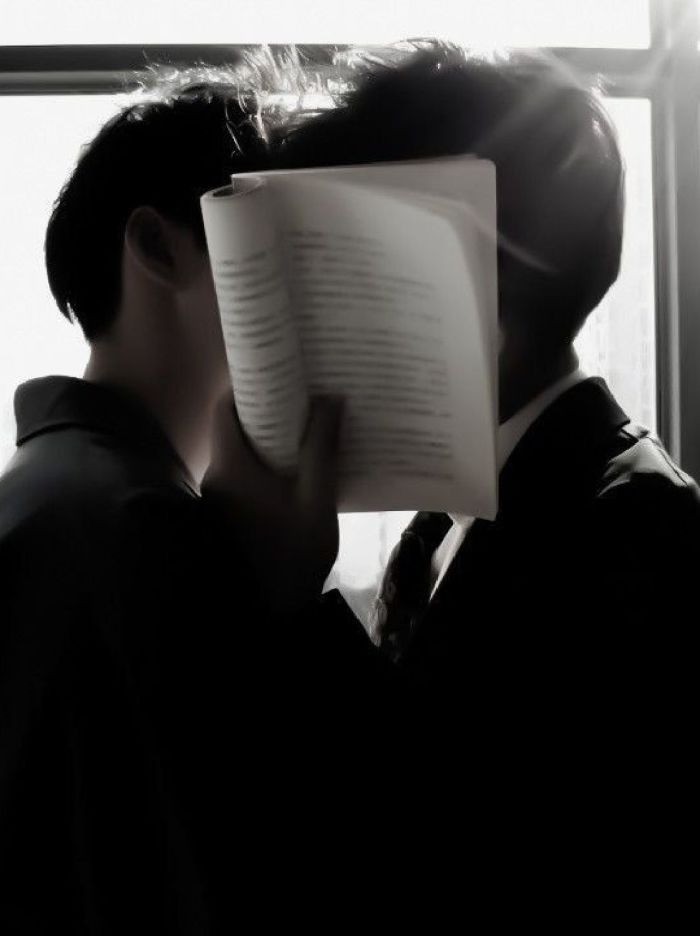story-img