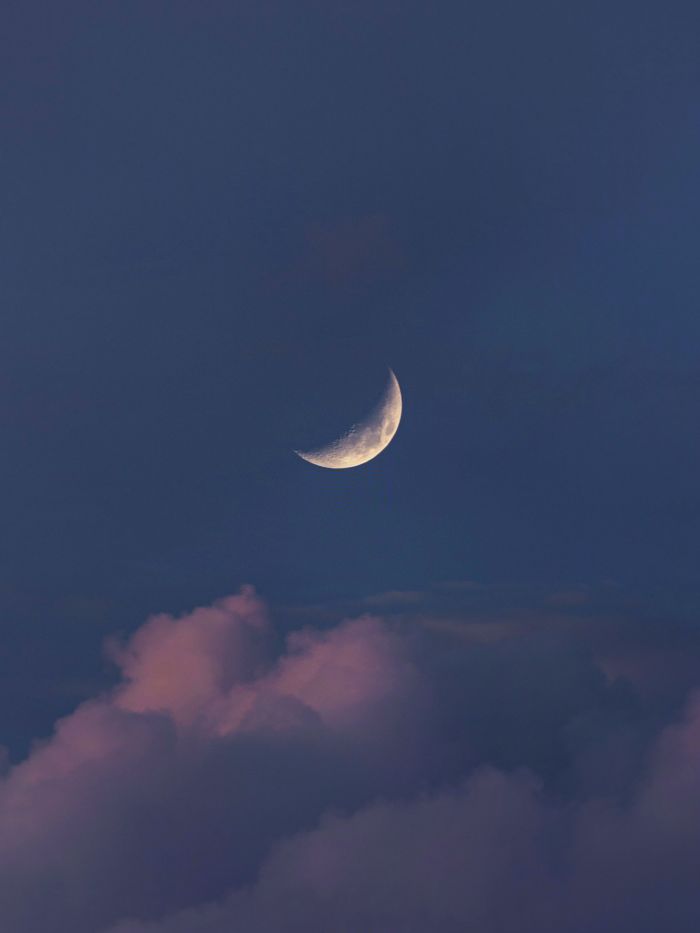 story-img