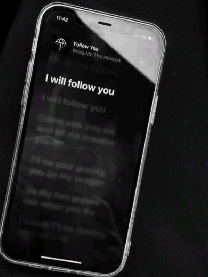 story-img