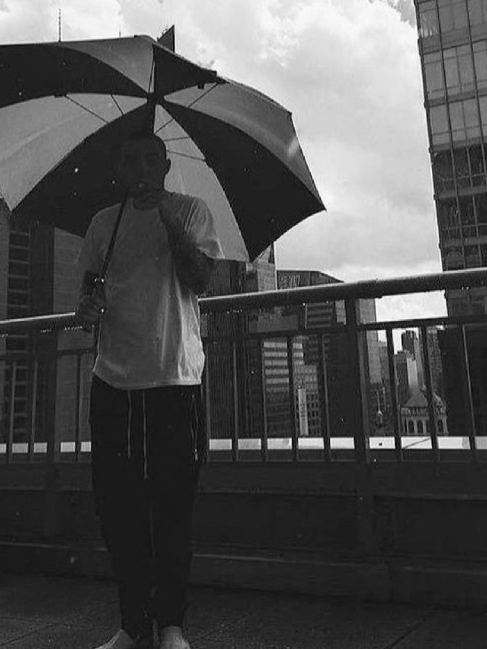story-img