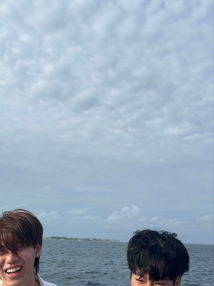 story-img