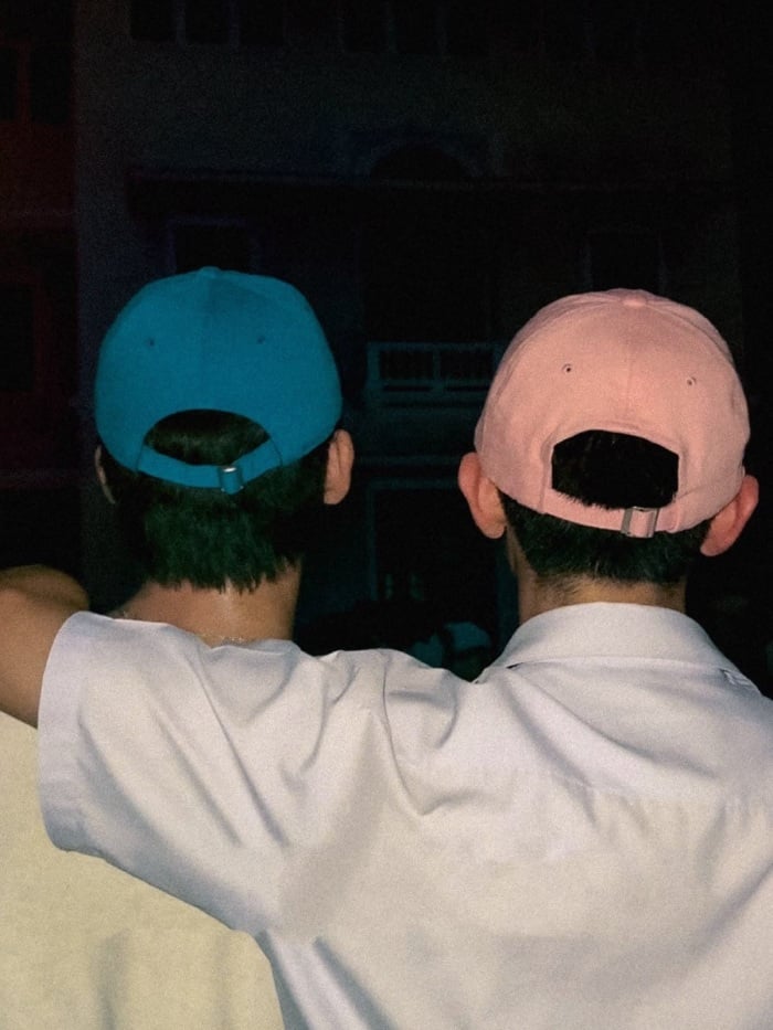 story-img