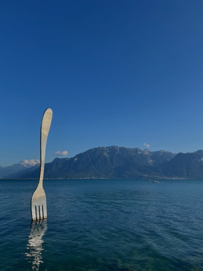 story-img